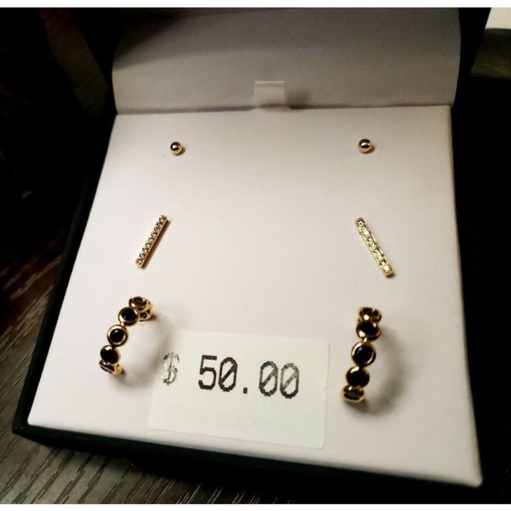 New Christian Siriano New York 3 Sets Of Earrings 20$